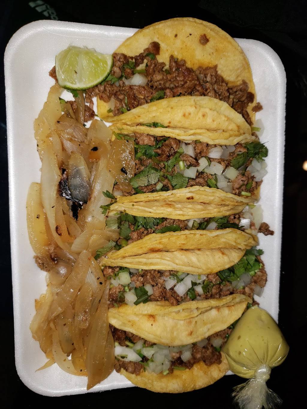 Tacos Y Parrilladas El Primo | restaurant | 6410 Lyons Ave, Houston, TX 77020, USA | 7135147979 OR +1 713-514-7979