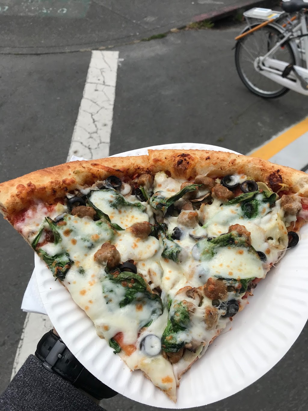 Smugs Pizza | restaurant | 1034 G St, Arcata, CA 95521, USA | 7078221927 OR +1 707-822-1927