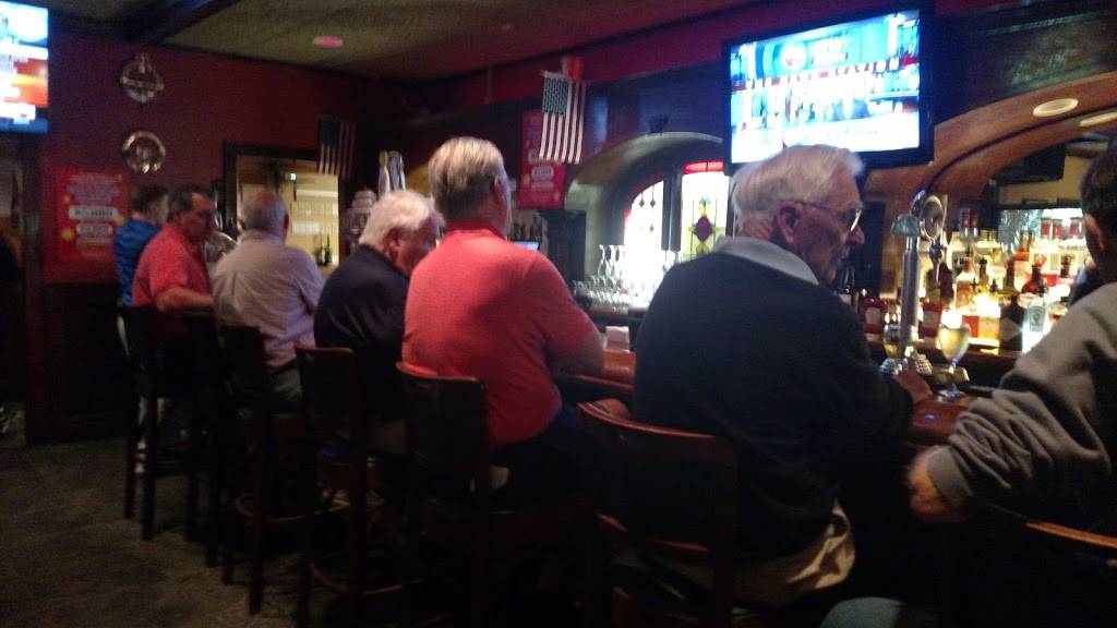 Corrib Pub & Restaurant | restaurant | 2030 Centre St, West Roxbury, MA 02132, USA | 6174694177 OR +1 617-469-4177