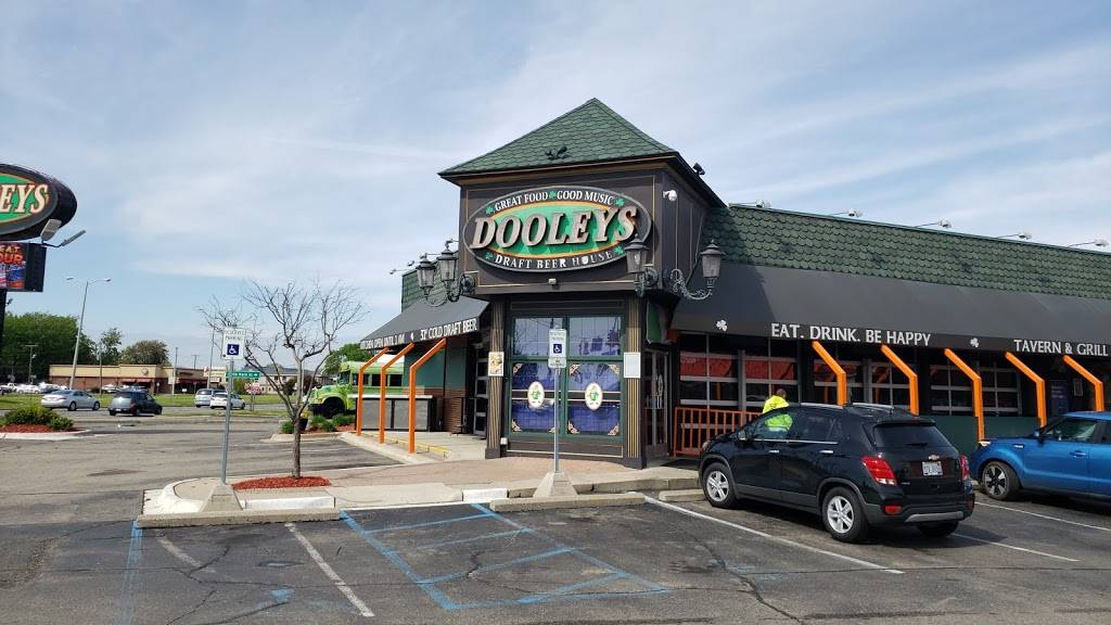 Dooleys Roseville | night club | 32500 Gratiot Ave, Roseville, MI 48066, USA | 5862945331 OR +1 586-294-5331