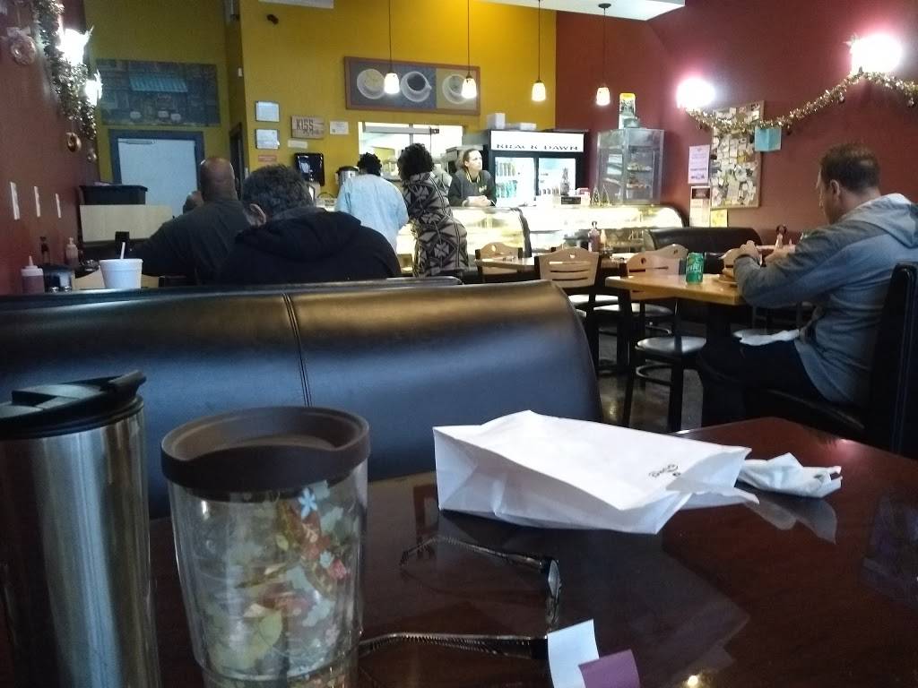 Krack Of Dawn Donuts | restaurant | 311 University Blvd ste 300, Round Rock, TX 78665, USA | 5129920376 OR +1 512-992-0376