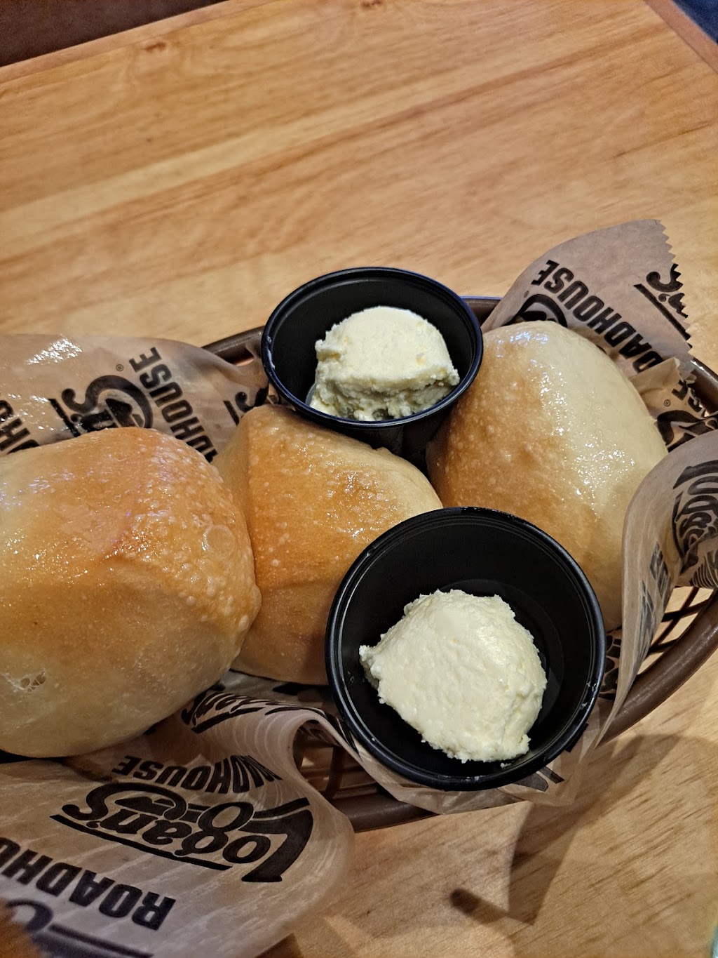 Logans Roadhouse | restaurant | 2424 N Maize Rd, Wichita, KS 67205, USA | 3167296900 OR +1 316-729-6900