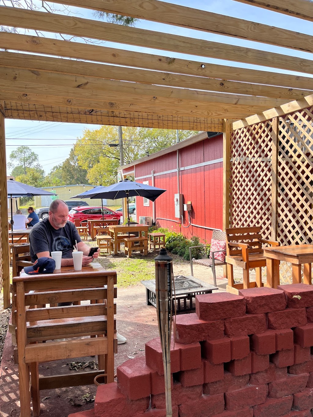 Barnyard Betsy Cheesesteaks and Hoagies | restaurant | 106 E Main St, Creswell, NC 27928, USA | 2527972276 OR +1 252-797-2276