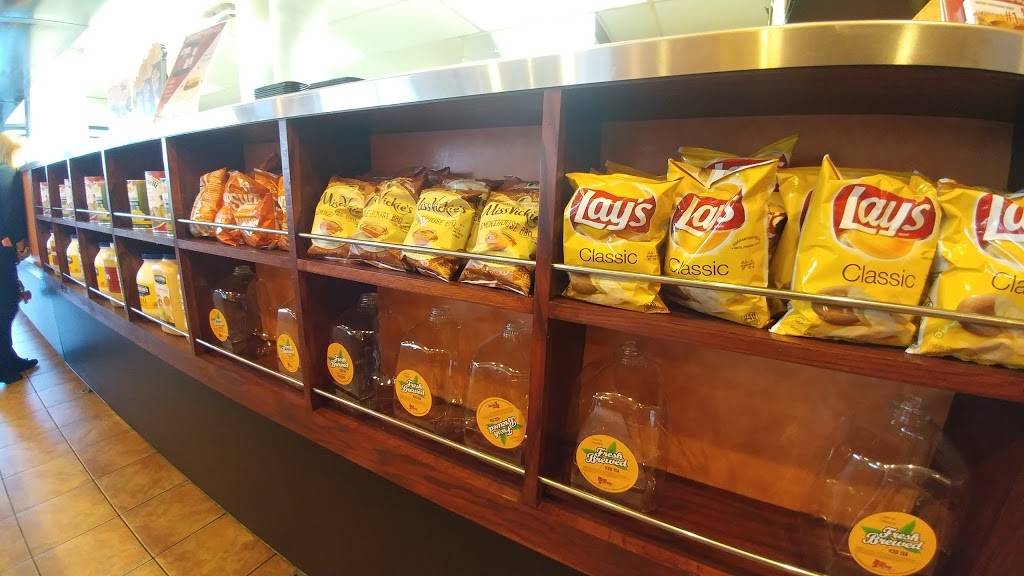 Penn Station East Coast Subs | meal takeaway | 1125 E Dupont Rd, Fort Wayne, IN 46825, USA | 2603382376 OR +1 260-338-2376