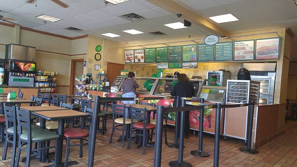 Subway | restaurant | 4741 Hiawatha Ave, Minneapolis, MN 55406, USA | 6127217534 OR +1 612-721-7534
