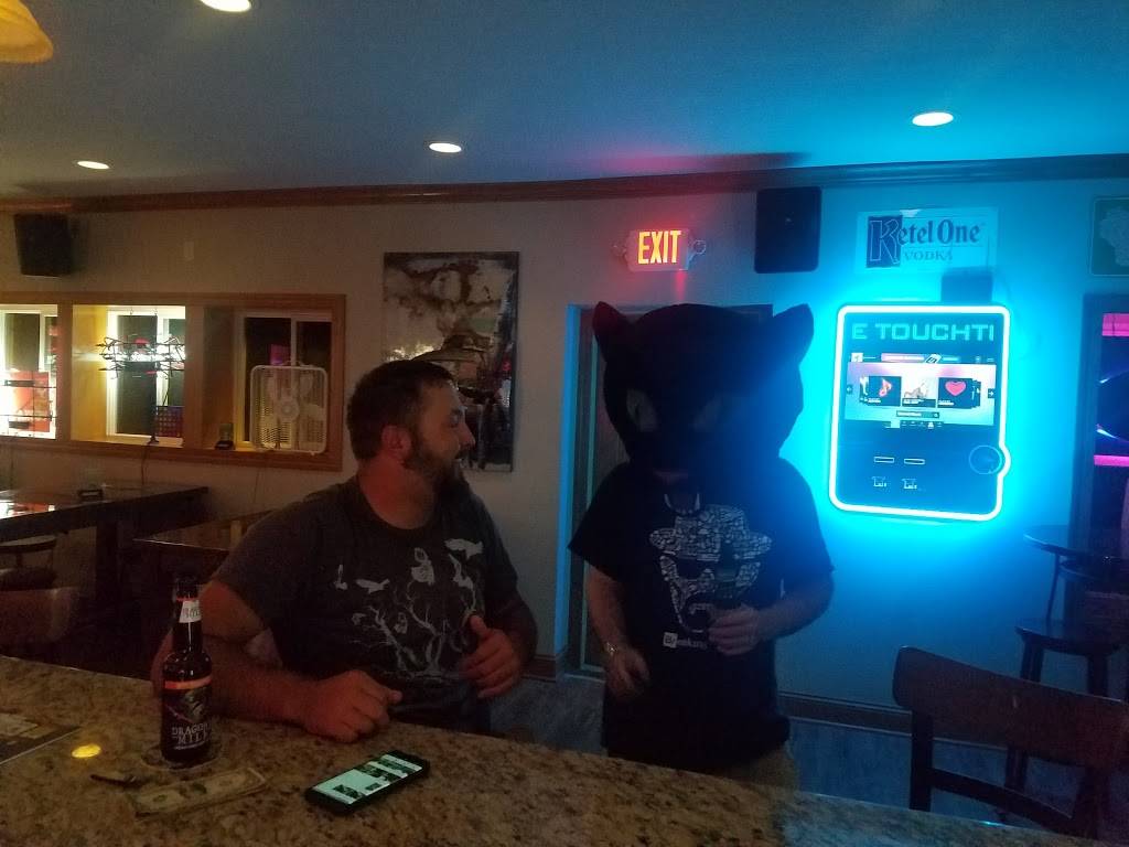 Venture Inn Bar & Grill | restaurant | 28006 Durand Ave, Burlington, WI 53105, USA | 2623327941 OR +1 262-332-7941