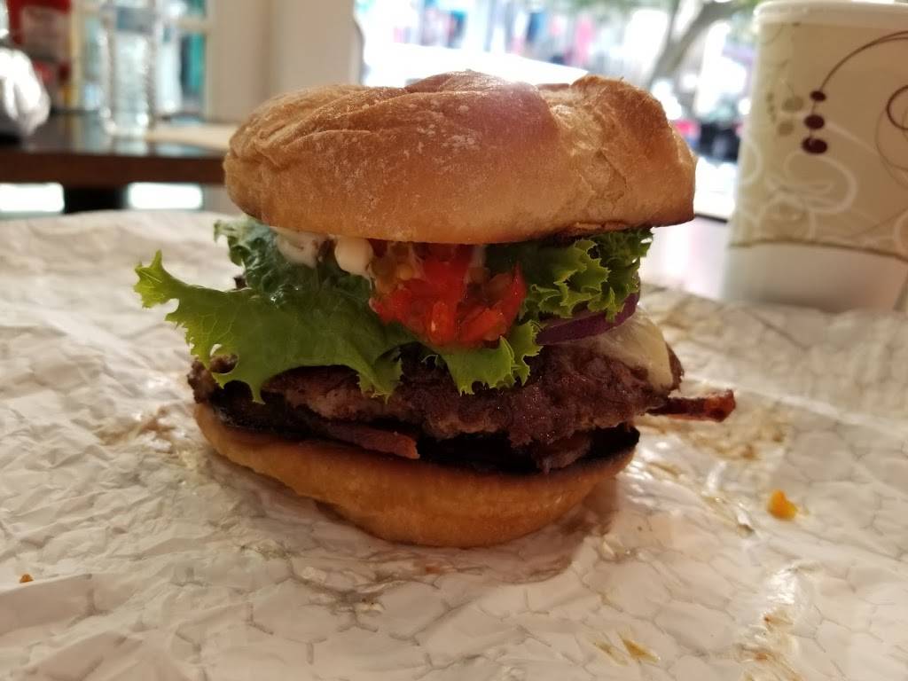 Fat Ronnies Burger Bar | restaurant | 7 Circuit Ave, Oak Bluffs, MA 02557, USA | 5086936600 OR +1 508-693-6600