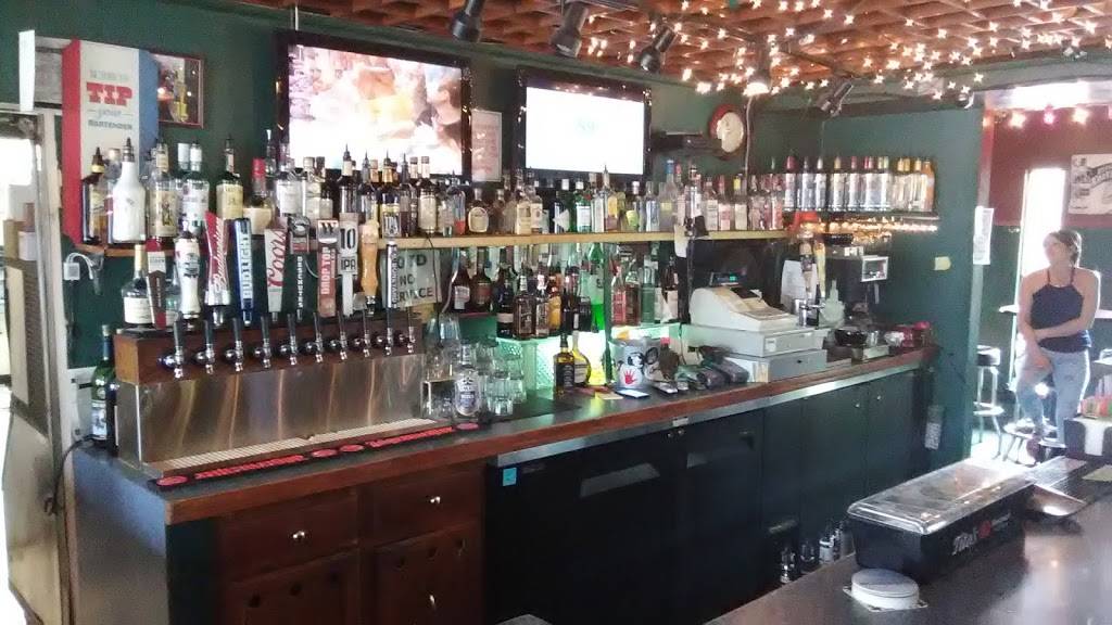 McQueens Bar & Grill | restaurant | 14680 SE River Rd, Milwaukie, OR 97267, USA | 5033539311 OR +1 503-353-9311