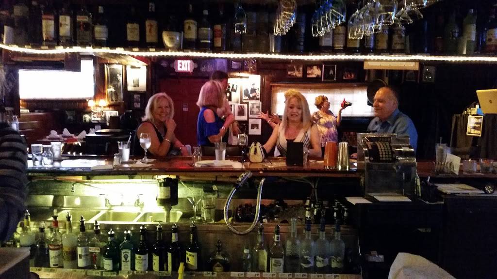 Paolos 3s Company | restaurant | 242 E Dania Beach Blvd, Dania Beach, FL 33004, USA | 9549214970 OR +1 954-921-4970