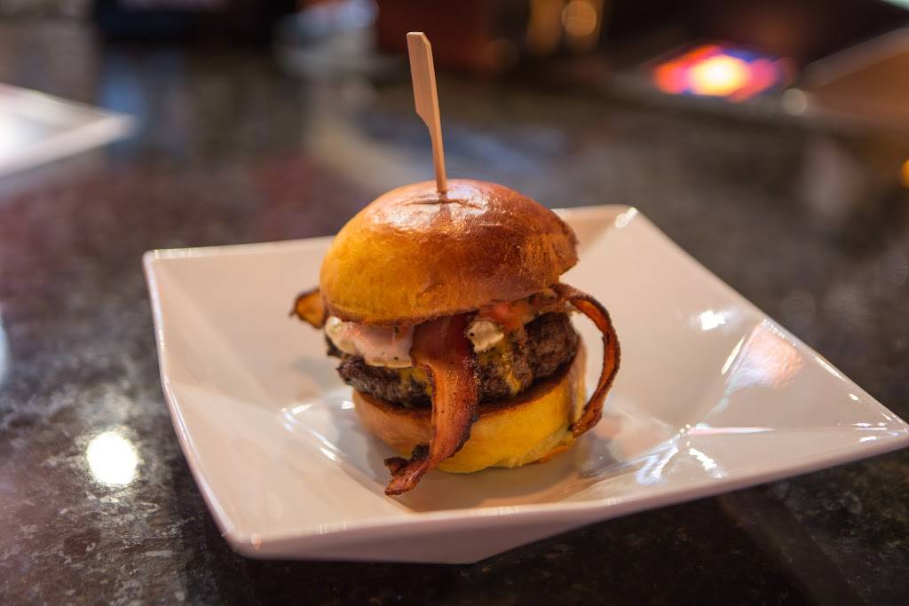 Hi Scores Bar-Arcade | restaurant | 65 S Stephanie St, Henderson, NV 89012, USA | 7025227766 OR +1 702-522-7766