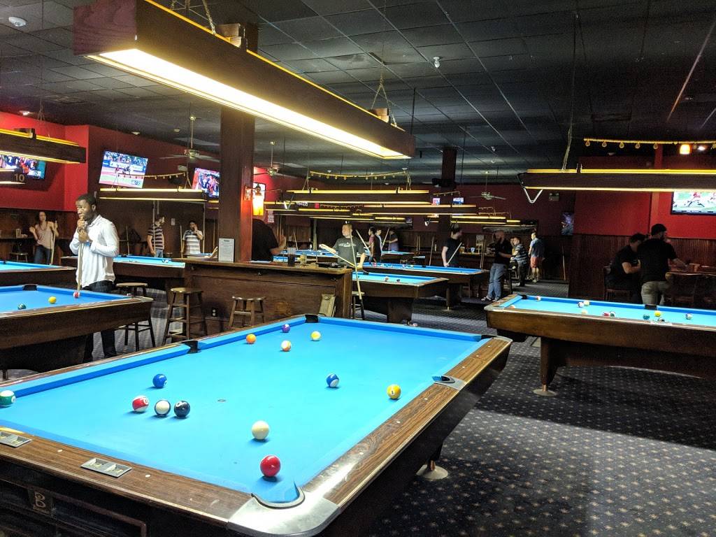 Revolution Billiards | night club | 9687 Fairfax Blvd, Fairfax, VA 22030, USA | 7033857529 OR +1 703-385-7529