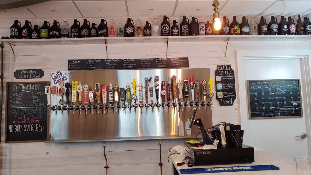 Deep South Growlers | restaurant | 6900 Lenox Village Dr Suite 6, Nashville, TN 37211, USA | 6154019156 OR +1 615-401-9156