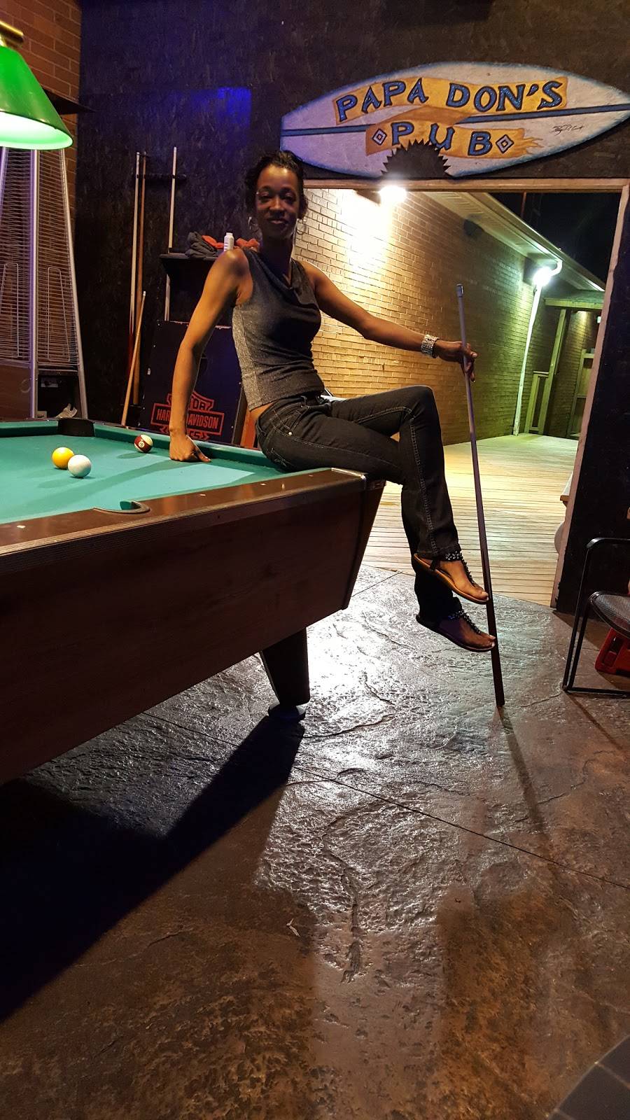 Papa Dons Pub | restaurant | 1891 E Market St, Akron, OH 44305, USA | 3307842400 OR +1 330-784-2400