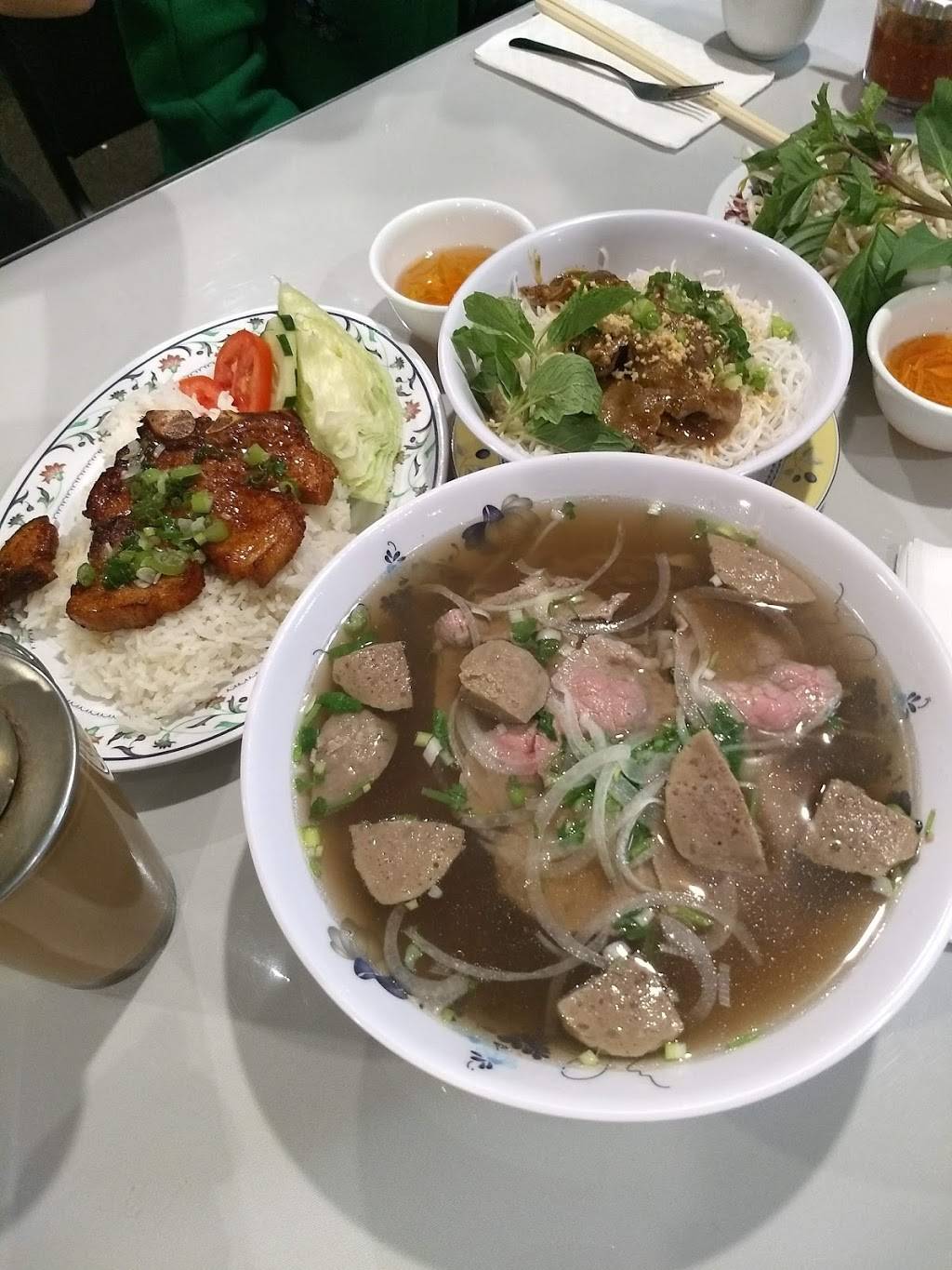 Dalat Restaurant | restaurant | 425 Park Ave, Worcester, MA 01610, USA | 5087536036 OR +1 508-753-6036