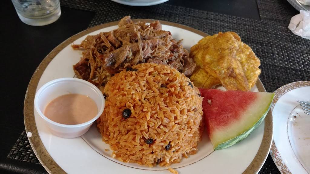 Sofritos Vega | restaurant | 2302 W Forest Home Ave, Milwaukee, WI 53207, USA | 4143234333 OR +1 414-323-4333