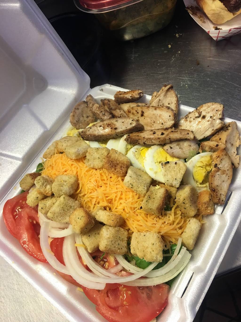 The Dog House | restaurant | 918 Liberty St, Chesapeake, VA 23324, USA | 7573670778 OR +1 757-367-0778