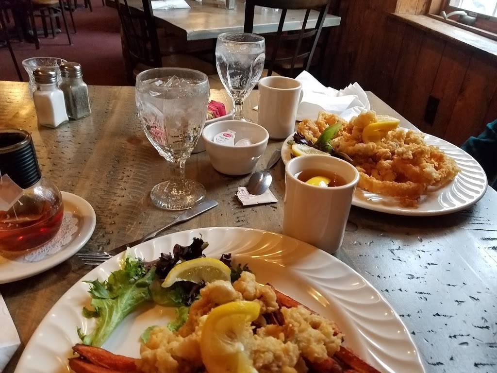 The Black Horse Tavern | restaurant | 26 Portland Rd, Bridgton, ME 04009, USA | 2076475300 OR +1 207-647-5300