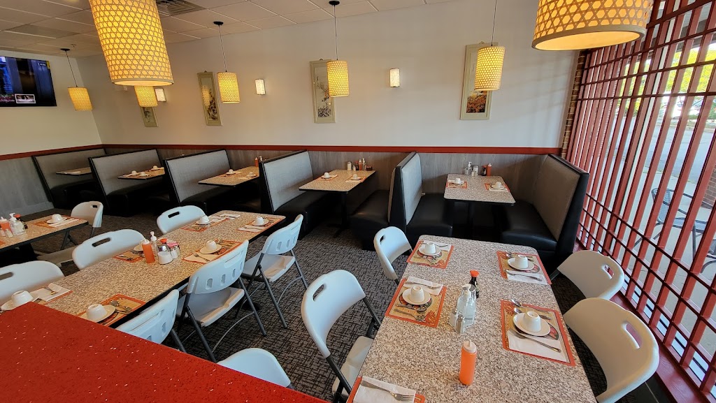 Chinese Munch In | restaurant | 1960 S Wolf Rd, Wheeling, IL 60090, USA | 8472291818 OR +1 847-229-1818