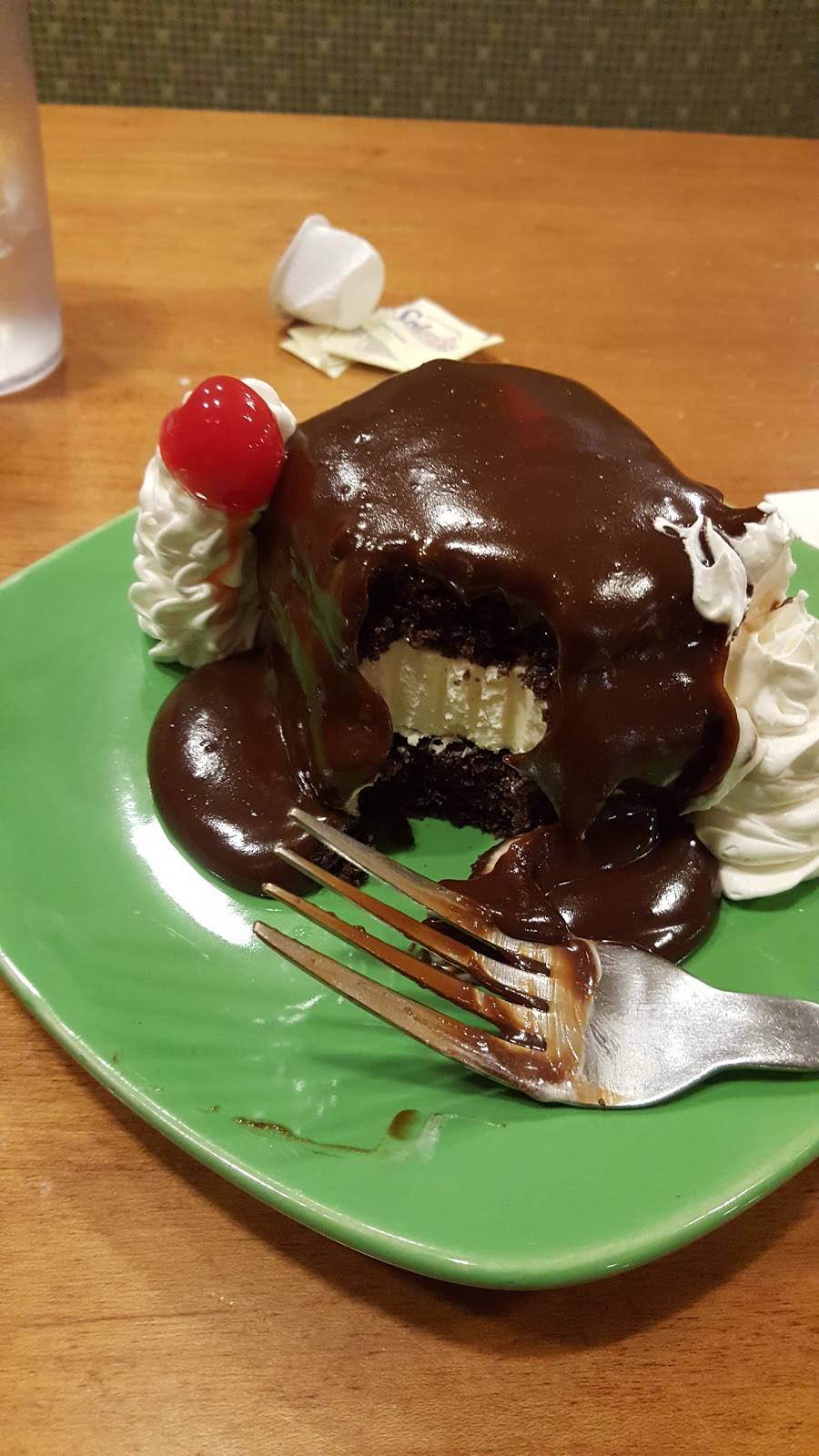 Shoneys | restaurant | 480 Cummings St, Abingdon, VA 24210, USA | 2766282555 OR +1 276-628-2555