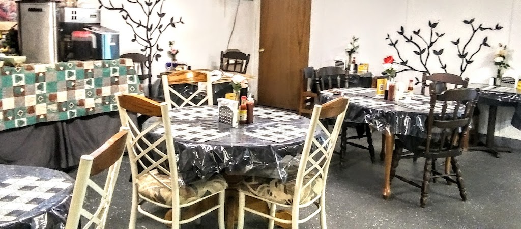 Sheilas Family Entertainment and Dining | restaurant | Phenix, VA 23959, USA | 4342080898 OR +1 434-208-0898