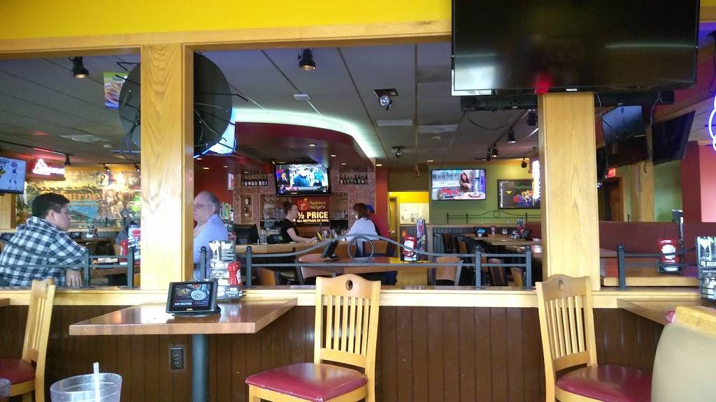 Applebees Grill + Bar | restaurant | 216 W Katherine P Raines Rd, Cleburne, TX 76033, USA | 8176453585 OR +1 817-645-3585