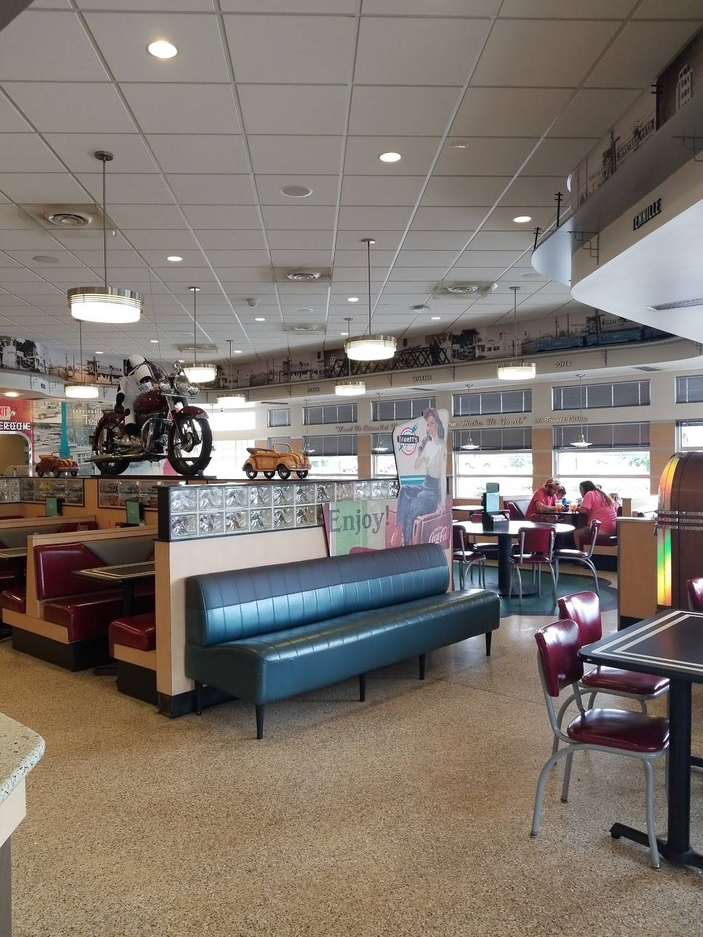 Chick-fil-A | restaurant | 1455 N Expy, Griffin, GA 30223, USA | 7702331712 OR +1 770-233-1712