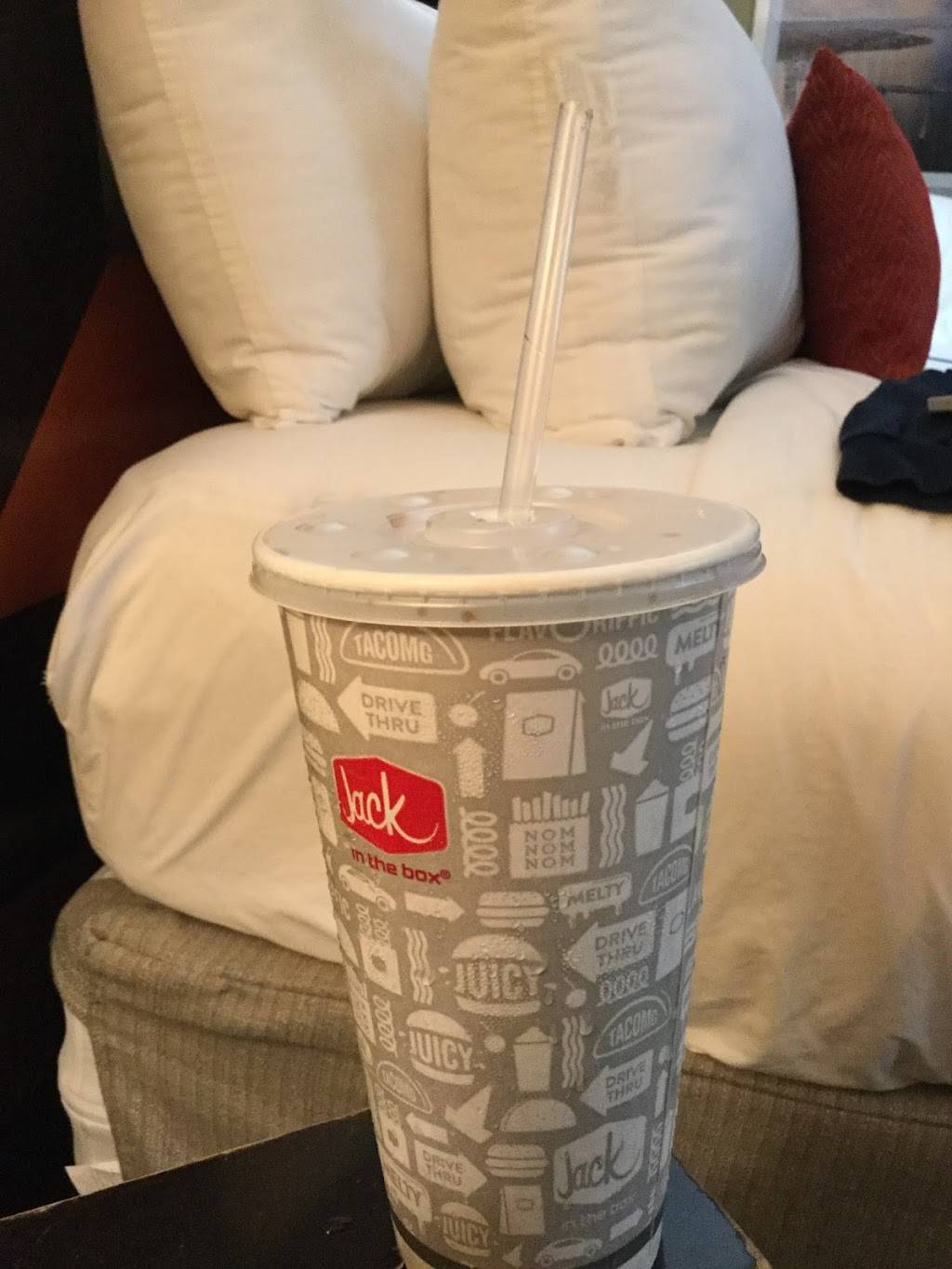 Jack in the Box | restaurant | 700 Roosevelt Ave, National City, CA 91950, USA | 6194775804 OR +1 619-477-5804