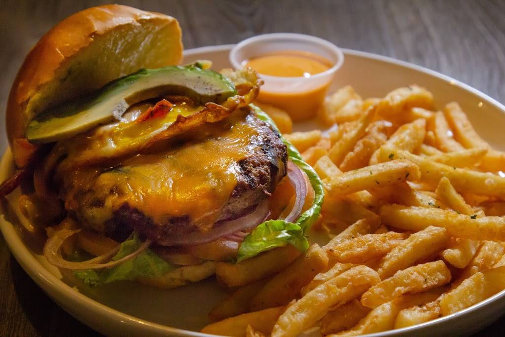 JJ BAR & BISTRO | restaurant | 154-17 Roosevelt Ave, Flushing, NY 11354, USA | 7189397252 OR +1 718-939-7252