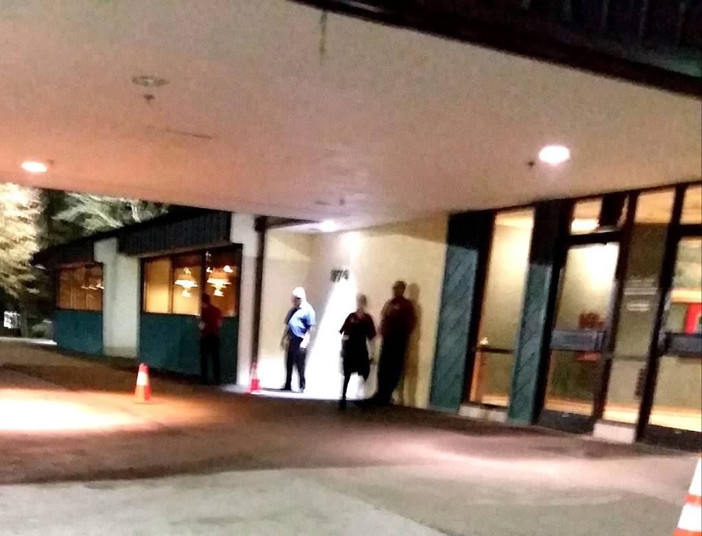 Piccadilly Cafeteria | restaurant | 874 Murfreesboro Pike, Nashville, TN 37217, USA | 6153674640 OR +1 615-367-4640