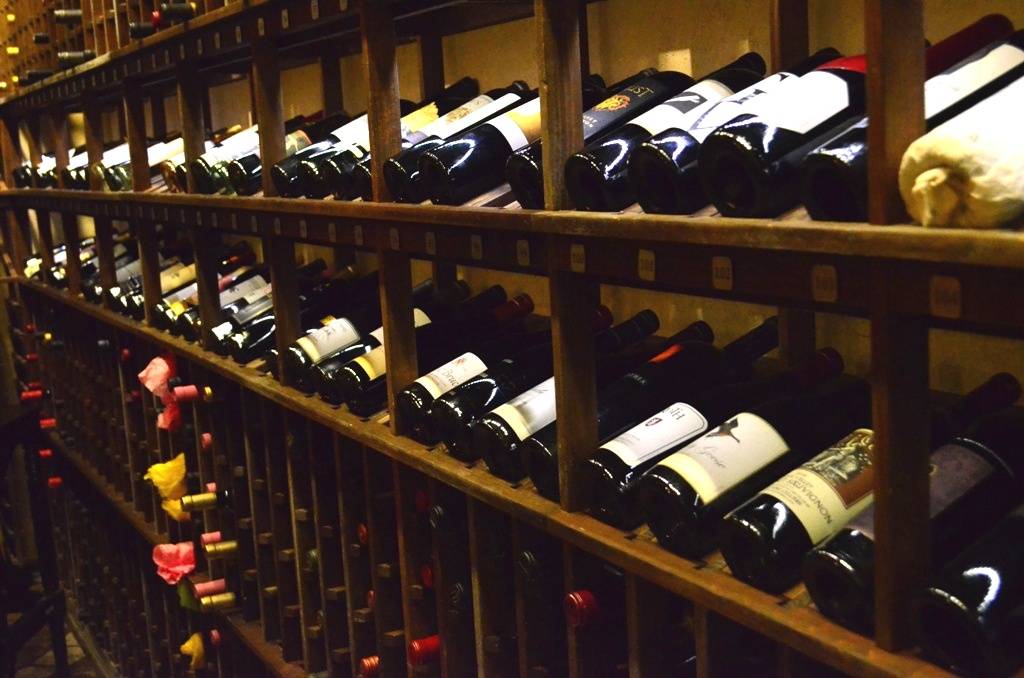 The Vineyard Wine Company | restaurant | 1140 Townpark Ave #1260, Lake Mary, FL 32746, USA | 4078339463 OR +1 407-833-9463