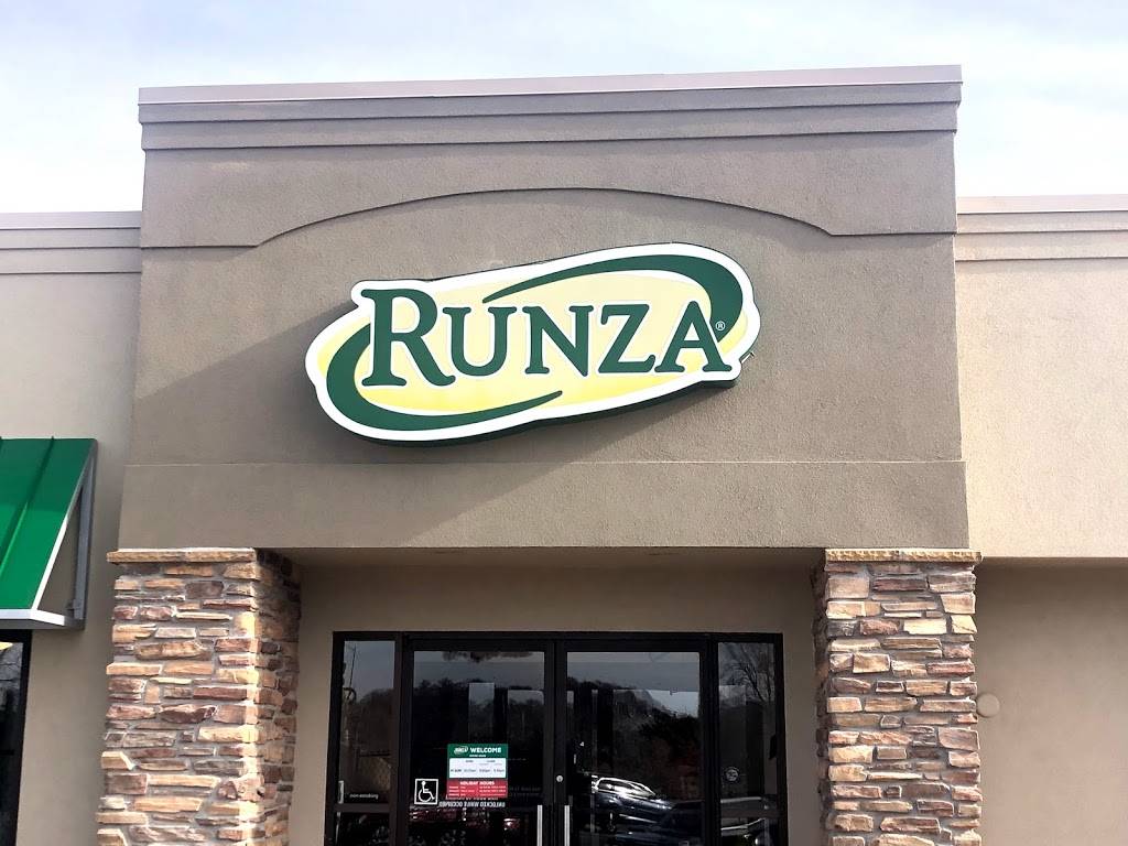 Runza Restaurant | restaurant | 13425 Q St, Omaha, NE 68137, USA | 4028950803 OR +1 402-895-0803