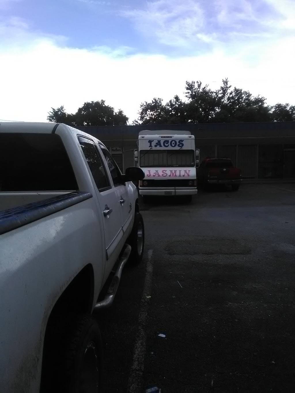 Taqueria Jasmin | restaurant | 7880 Rockhill St, Houston, TX 77061, USA | 8326068879 OR +1 832-606-8879