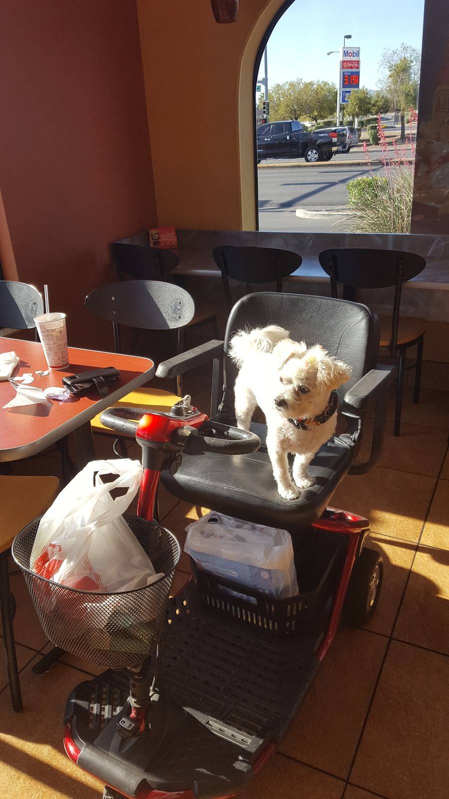 Jack in the Box | restaurant | 2970 E Desert Inn Rd, Las Vegas, NV 89121, USA | 7027331421 OR +1 702-733-1421