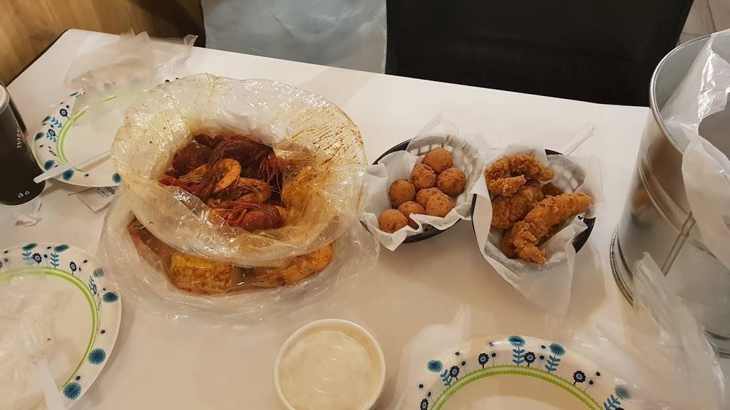 Cary Crab House | restaurant | 220 Crossroads Blvd #2460, Cary, NC 27518, USA | 9192339828 OR +1 919-233-9828