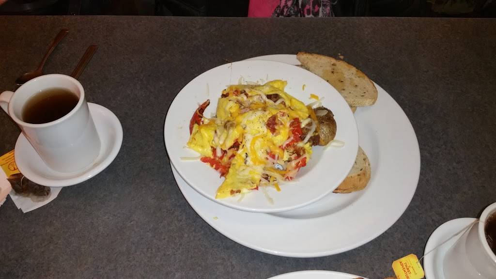 Davidsons Restaurant | restaurant | 3636 Canfield Rd, Canfield, OH 44406, USA | 3307930033 OR +1 330-793-0033