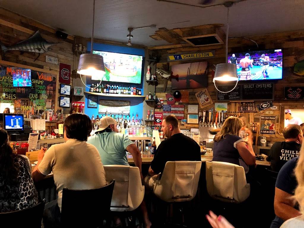 Shuckin Shack Oyster Bar | restaurant | 114 Central Ave, Summerville, SC 29483, USA | 8438792422 OR +1 843-879-2422
