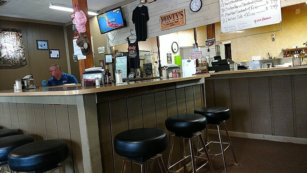 Montys Mosquito Lk Carry Out | restaurant | 1241 Greenville Rd NE, Cortland, OH 44410, USA | 3306385598 OR +1 330-638-5598