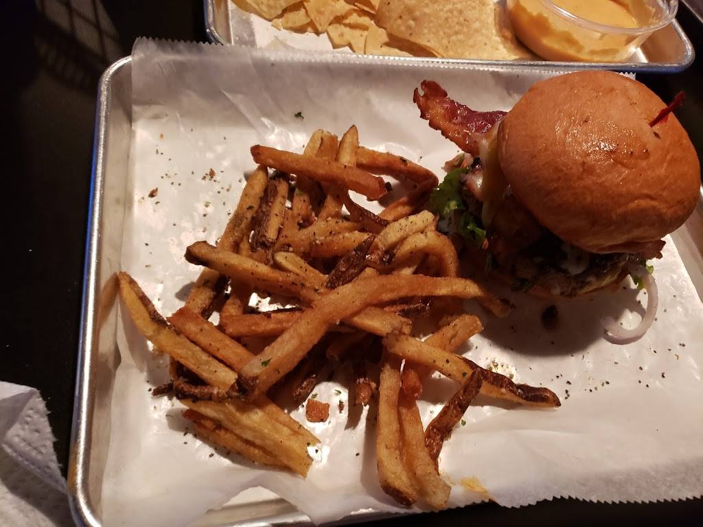 The Lucky Rooster | restaurant | 5234 Saundersville Rd, Old Hickory, TN 37138, USA | 6157540263 OR +1 615-754-0263