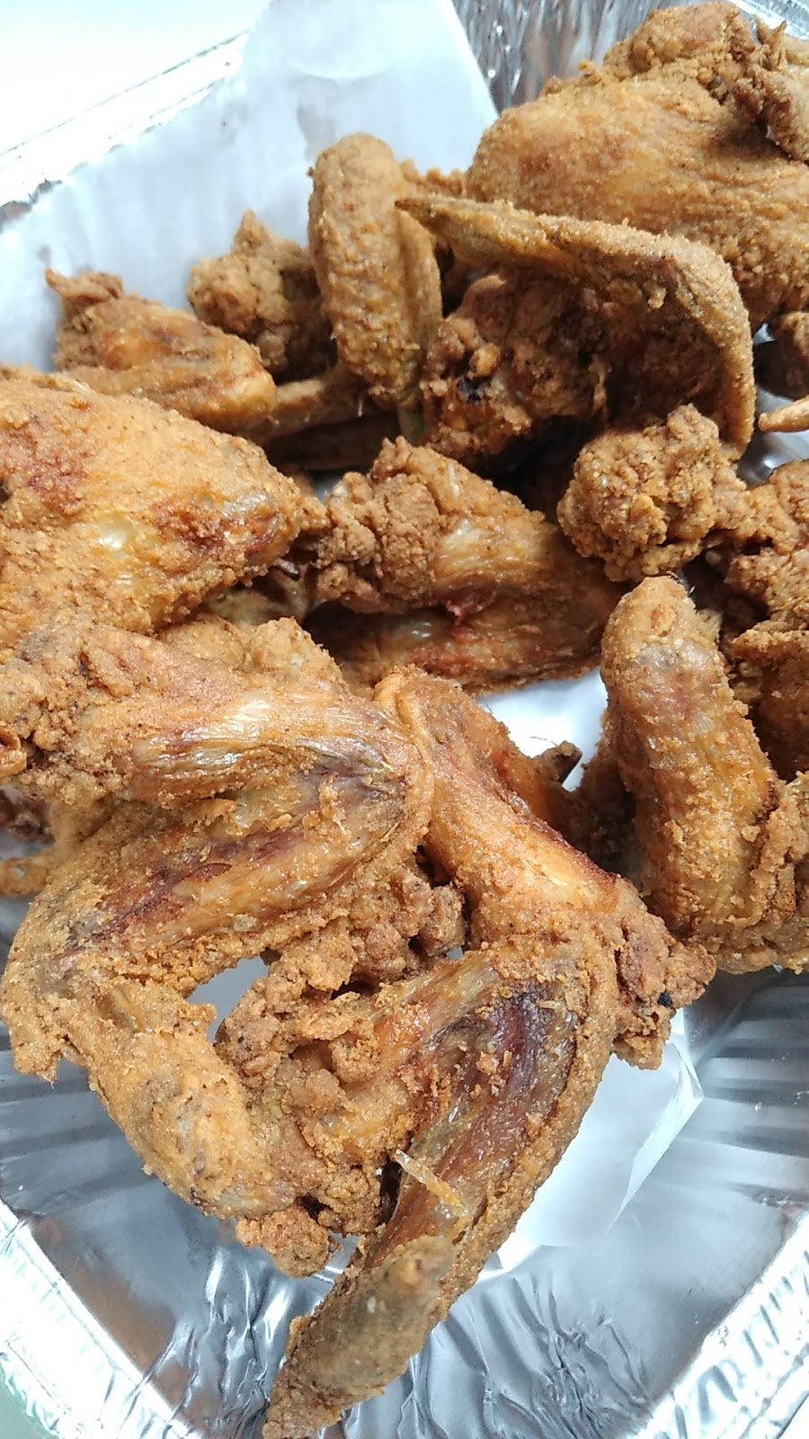 Fryerz | restaurant | 809 S Layton Blvd, Milwaukee, WI 53215, USA | 4142265509 OR +1 414-226-5509