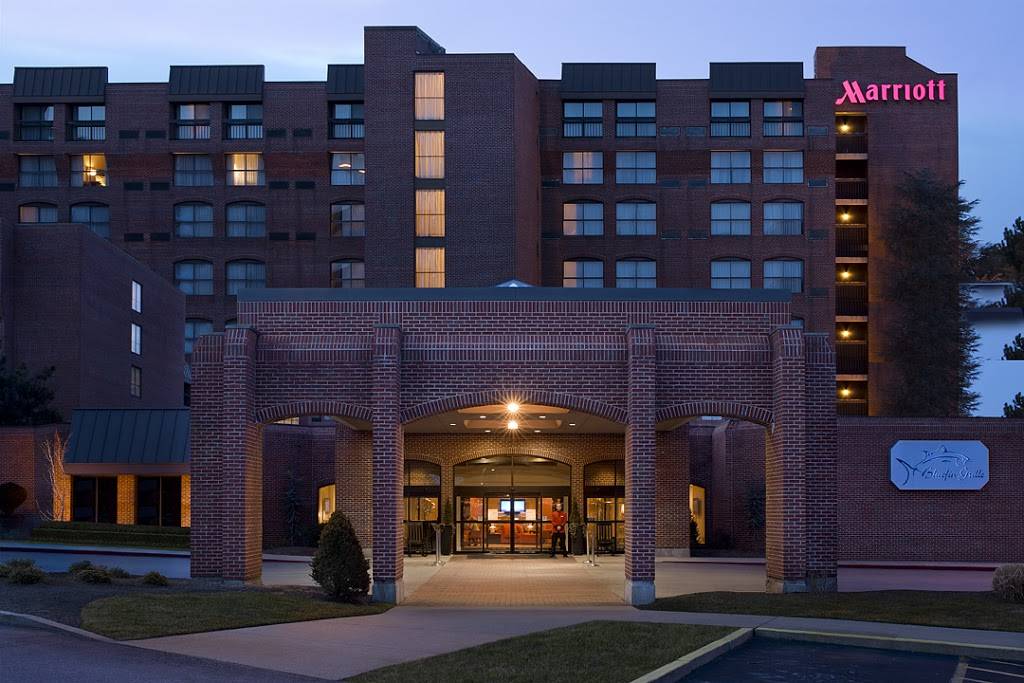 Bluefin Grille | restaurant | 1 Orms St, Providence, RI 02904, USA | 4012722400 OR +1 401-272-2400