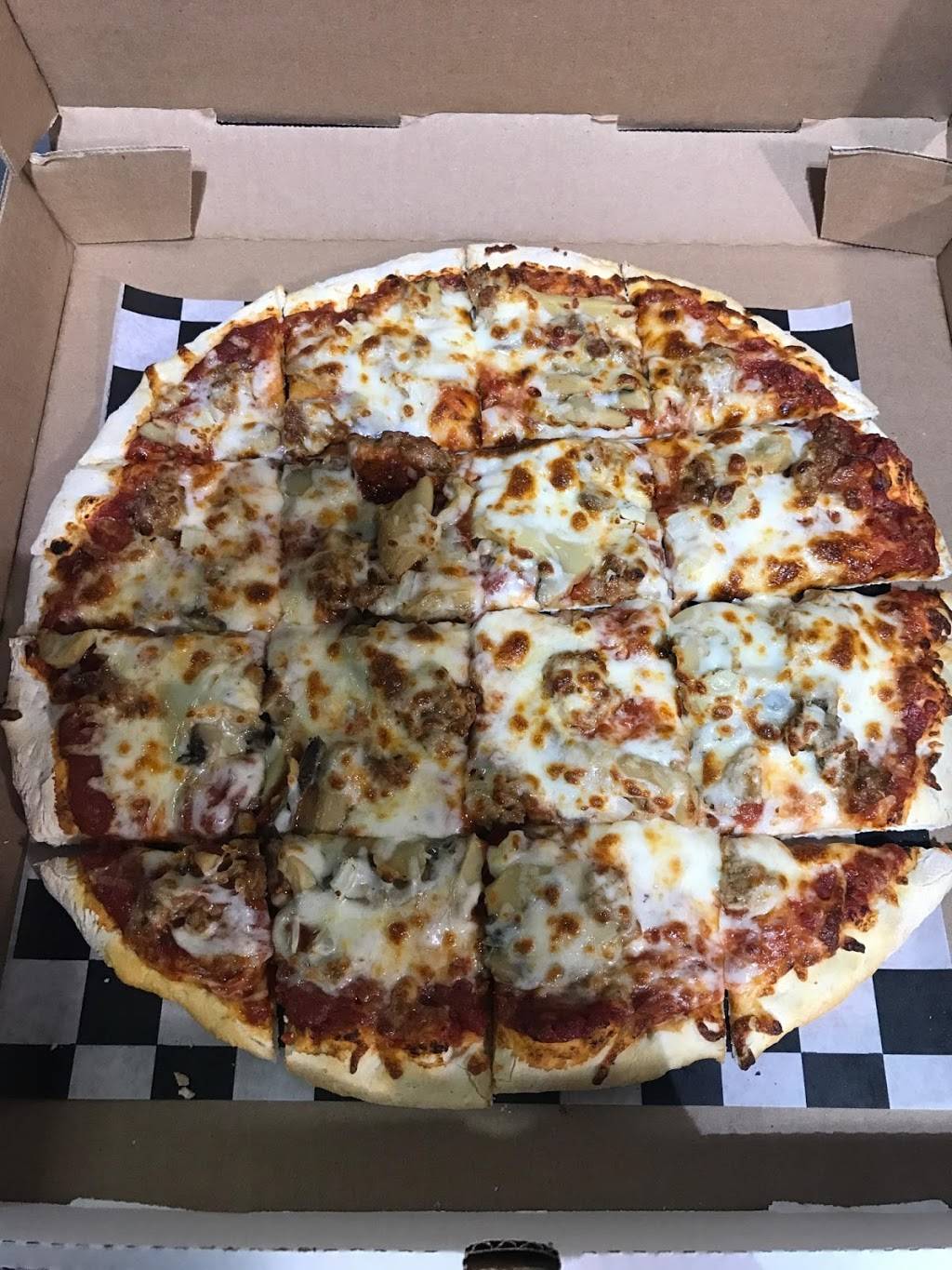 Coriglianos Pizza | restaurant | 701 N Lincoln St, Knoxville, IA 50138, USA | 6418423705 OR +1 641-842-3705