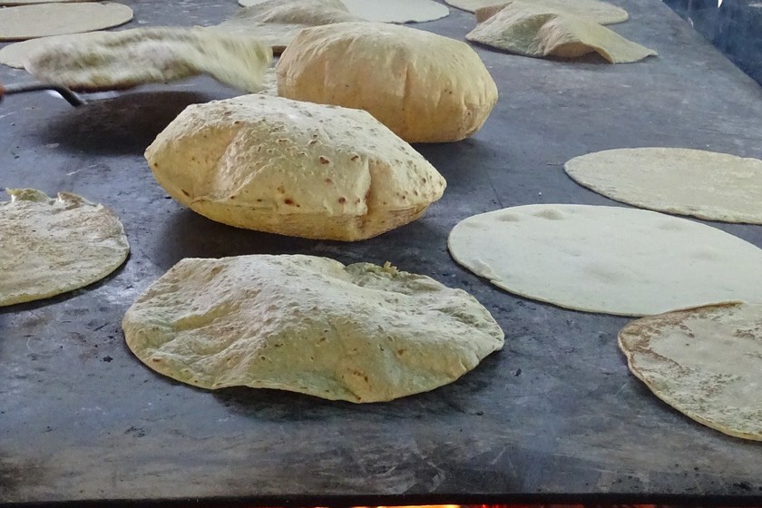 TH-Tacos Hernandez | restaurant | 4406 W Adams Blvd, Los Angeles, CA 90016, USA | 3107097502 OR +1 310-709-7502