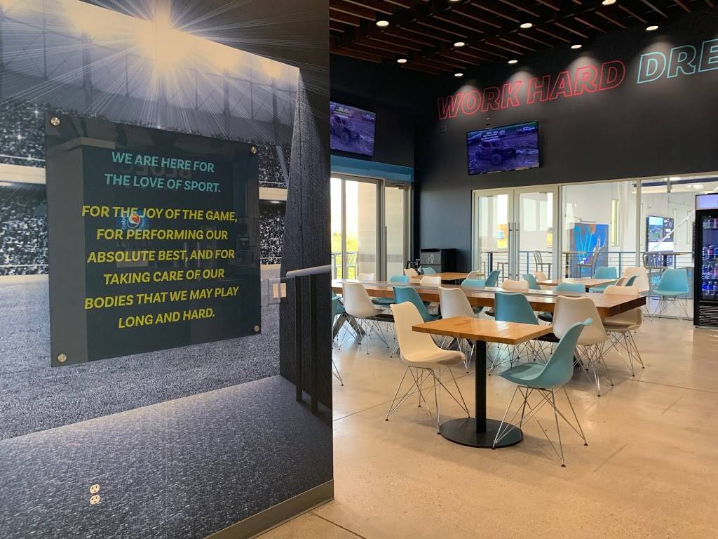 Blue Chip Bar & Grill | restaurant | 9219 E Hidden Spur Trail, Scottsdale, AZ 85255, USA | 4803619320 OR +1 480-361-9320