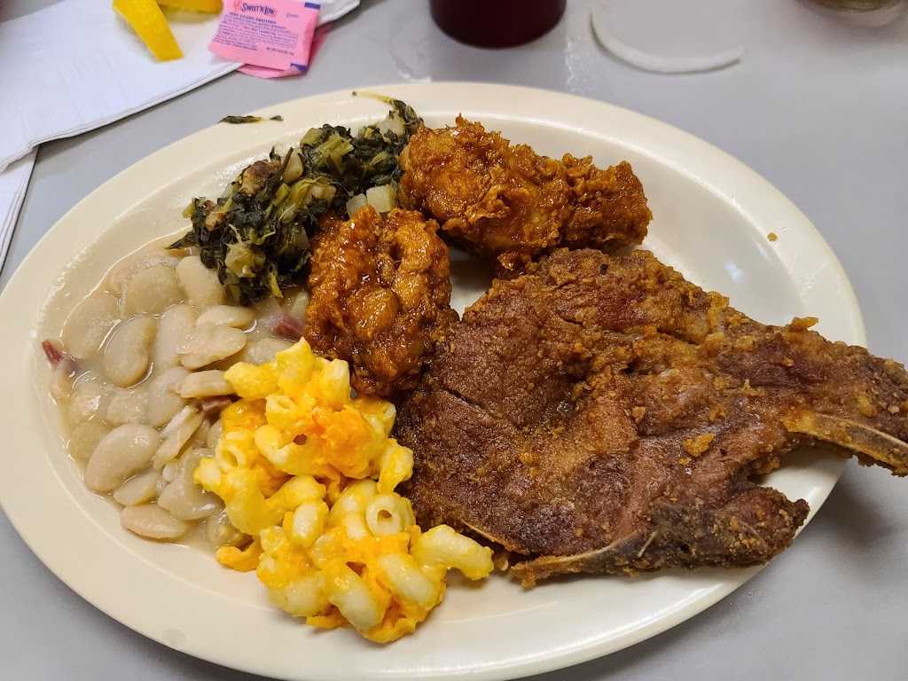 Savannahs Country Buffet | restaurant | 968 Woodville Hwy, Crawfordville, FL 32327, USA | 8506813663 OR +1 850-681-3663