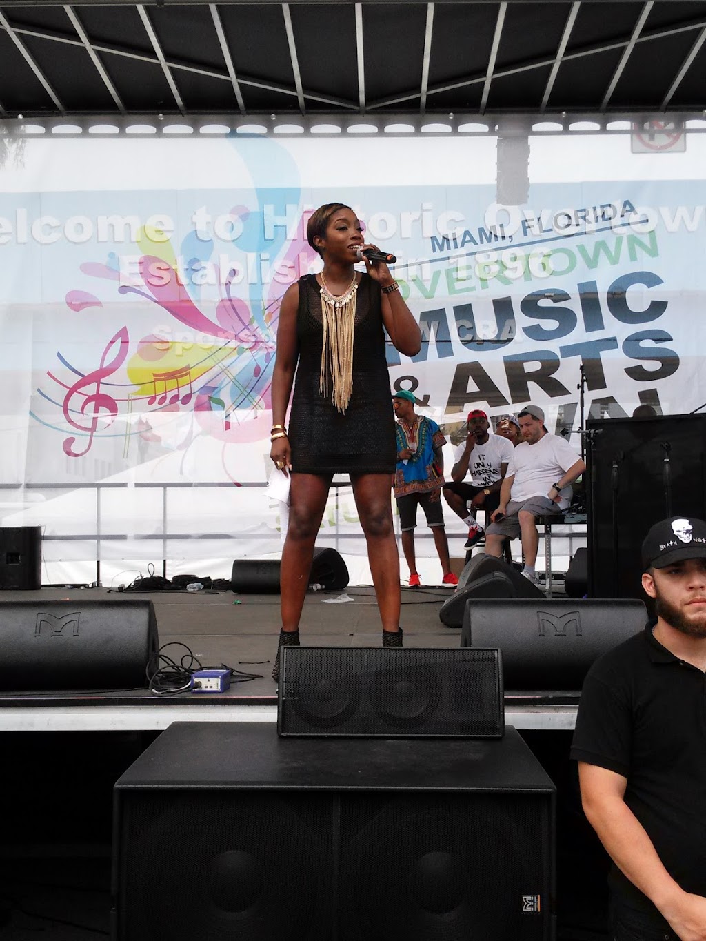 House Of Wings | restaurant | 1039 NW 3rd Ave, Miami, FL 33136, USA | 3053716556 OR +1 305-371-6556