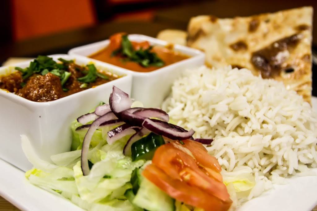 Kurry Houzz & Grill | restaurant | 427 St Clair St, Chatham, ON N7L 3K4, Canada | 5193513999 OR +1 519-351-3999