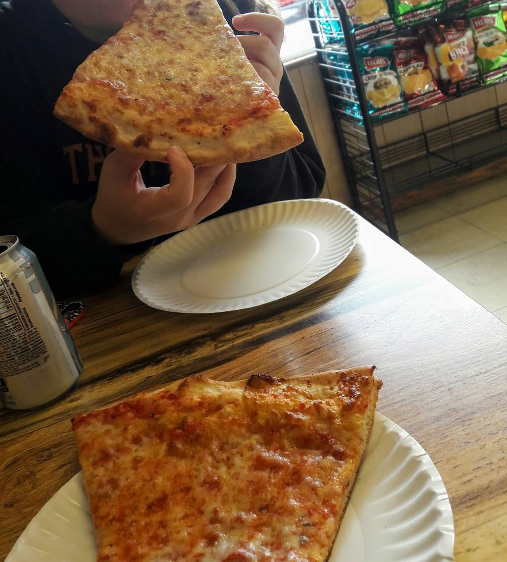 Capri Pizza | restaurant | 528 Atlantic City Blvd, Beachwood, NJ 08722, USA | 7322444750 OR +1 732-244-4750