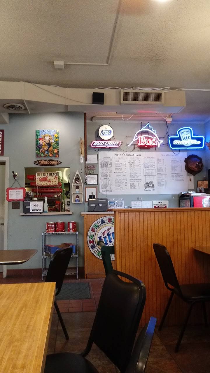 Neptunes Seafood House | restaurant | 1922 Goliad Rd, San Antonio, TX 78223, USA | 2103377294 OR +1 210-337-7294