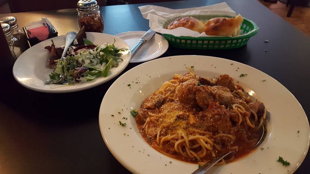 Giuseppes Italian Grill | restaurant | 3003 TX-123, Seguin, TX 78155, USA | 8305495417 OR +1 830-549-5417