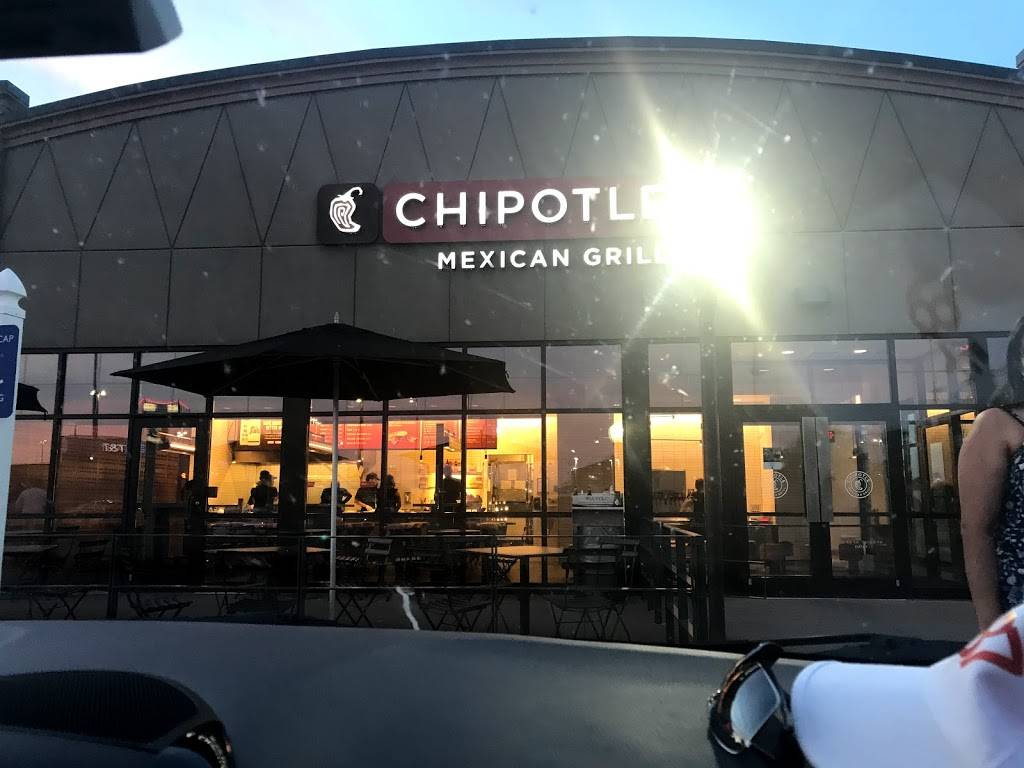 Chipotle Mexican Grill | restaurant | 1290 Arsenal St Ste 7, Watertown, NY 13601, USA | 3157862813 OR +1 315-786-2813